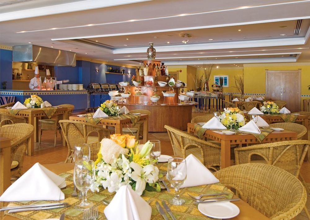 Coral Beach Resort Σάρτζα Εστιατόριο φωτογραφία
